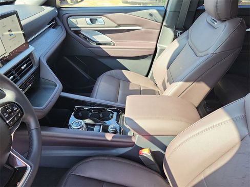 New 2026 Ford Explorer Platinum image 22