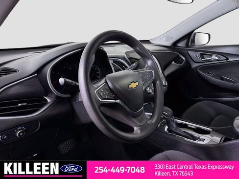 Used 2024 Chevrolet Malibu LT FWD image 11