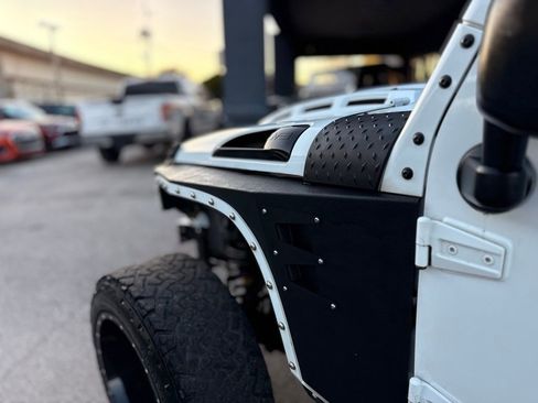 Used 2017 Jeep Wrangler Unlimited Sport image 14