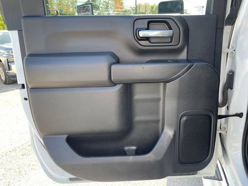 Used 2023 Chevrolet Silverado 2500 LT AWD/4WD image 11