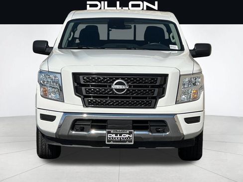Used 2024 Nissan Titan SV AWD/4WD image 9