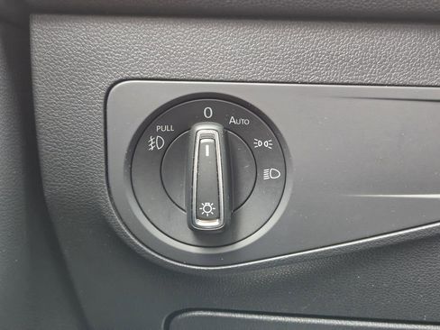 Used 2021 Volkswagen Tiguan SE R-Line image 28