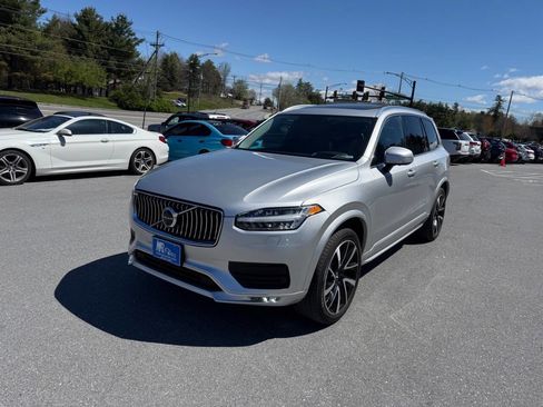 Used 2021 Volvo XC90 T6 Momentum w/ Advanced Package AWD/4WD image 2