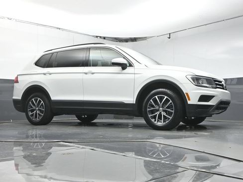 Used 2020 Volkswagen Tiguan SE FWD image 42