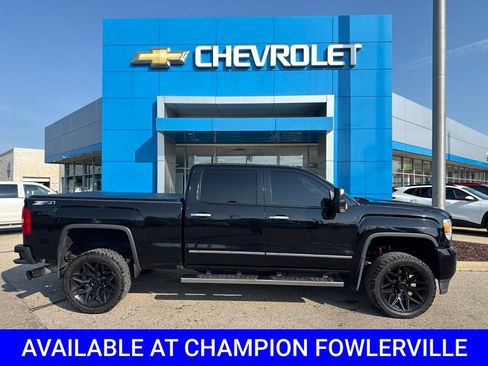 Used 2016 GMC Sierra 2500 Denali w/ Duramax Plus Package AWD/4WD image 2