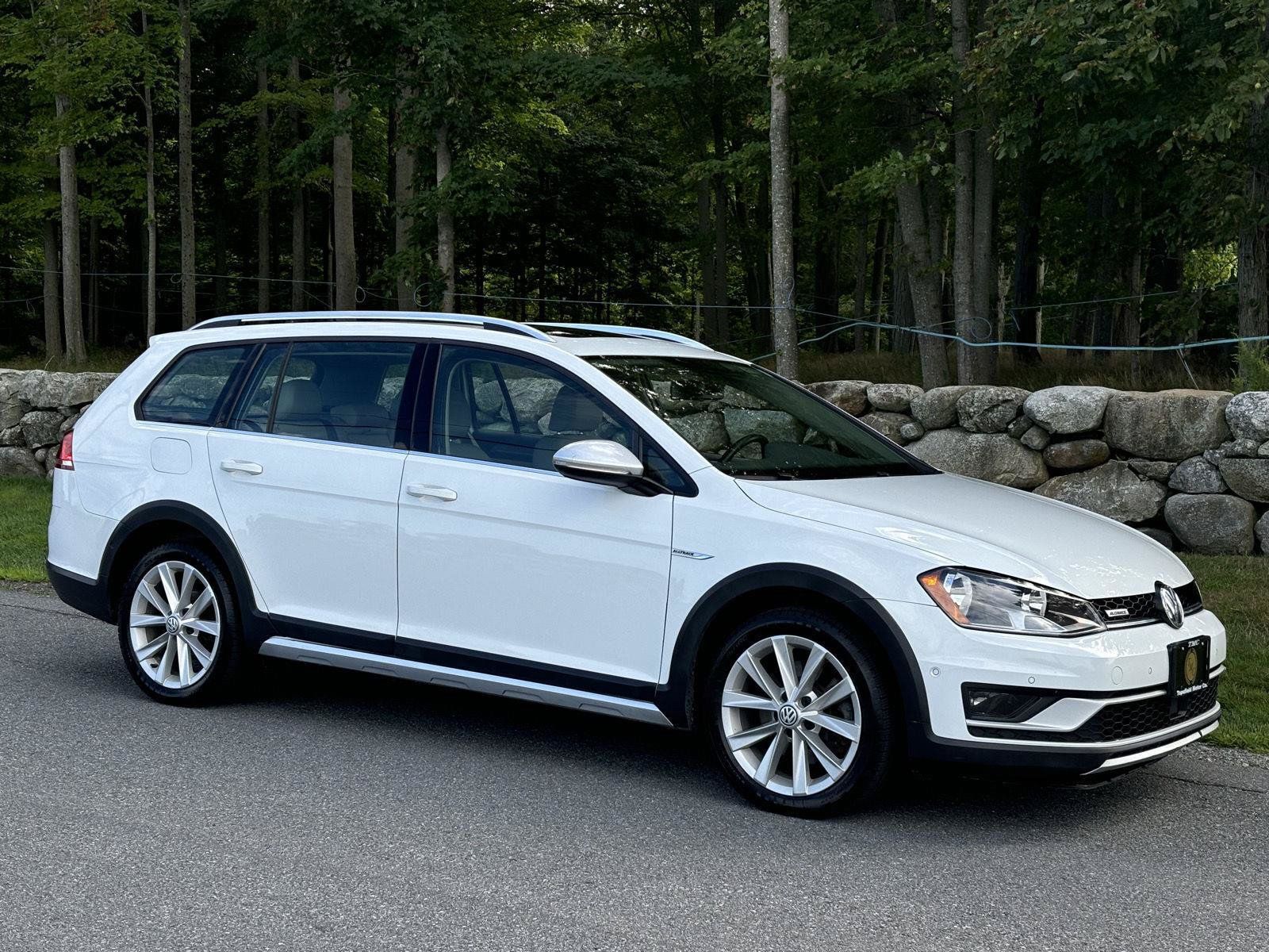 Used 2017 Volkswagen Golf Alltrack AWD/4WD image 17