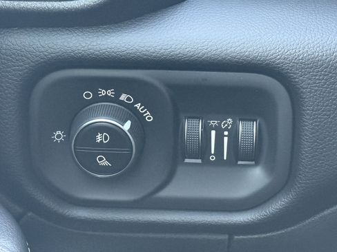 Used 2025 RAM 2500 Laramie image 23