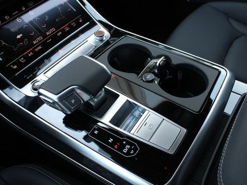 New 2026 Audi Q8 Premium Plus AWD/4WD image 17