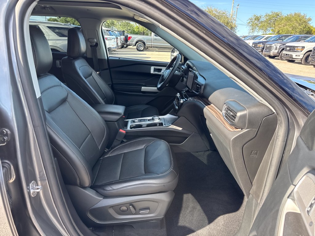 Used 2022 Ford Explorer Limited AWD/4WD image 28