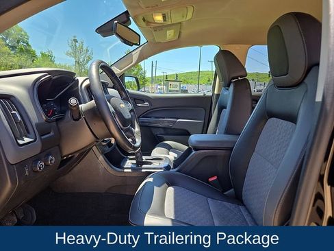 Used 2015 Chevrolet Colorado Z71 AWD/4WD image 2