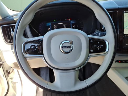 Used 2023 Volvo XC60 B5 Ultimate w/ Protection Package Premier AWD/4WD image 24