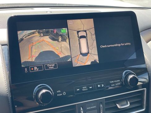 Used 2023 Nissan Armada SL image 16