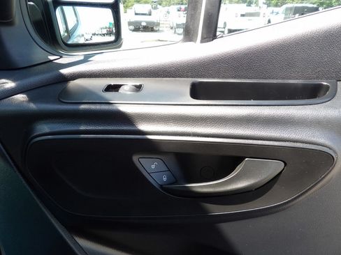 Used 2025 Mercedes-Benz Sprinter 2500 image 36
