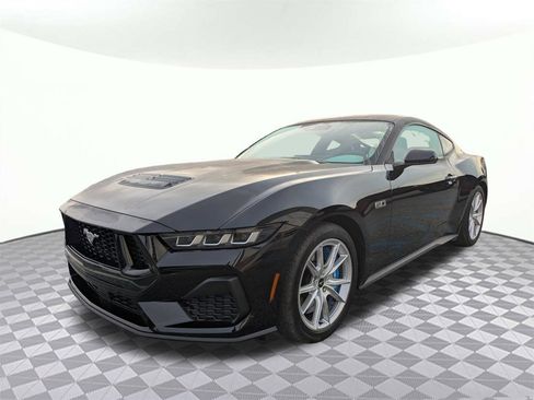 Used 2024 Ford Mustang GT Premium image 7
