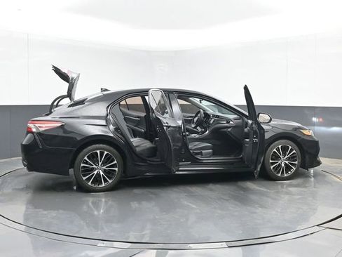 Used 2019 Toyota Camry SE FWD image 48