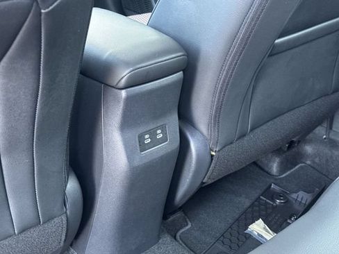 Used 2025 Nissan Kicks SR FWD image 13