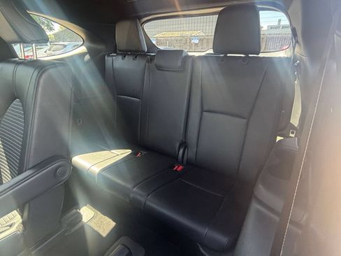 Used 2025 Toyota Highlander XSE AWD/4WD image 28