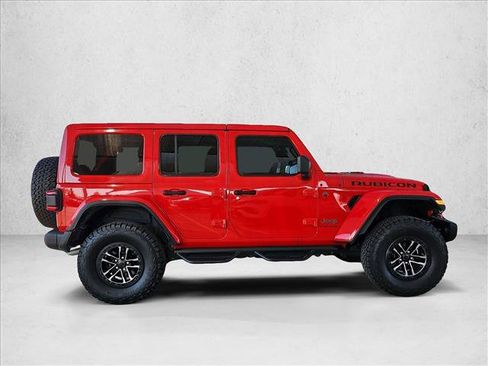 Used 2025 Jeep Wrangler Unlimited Rubicon AWD/4WD image 4