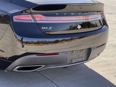 Used 2017 Lincoln MKZ Select w/ Technology Package image 7