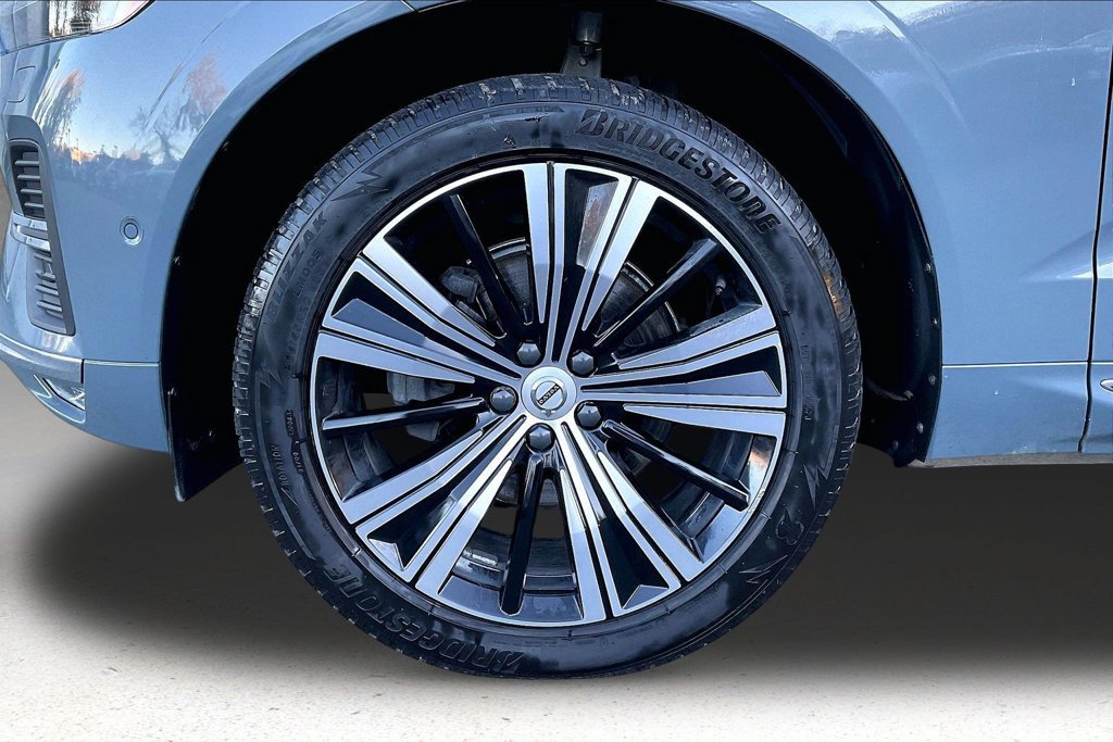 Used 2023 Volvo XC60 B5 Plus AWD/4WD image 34