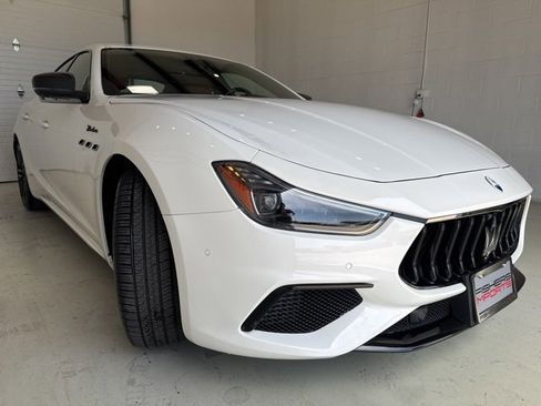 Used 2022 Maserati Ghibli Modena Q4 image 3