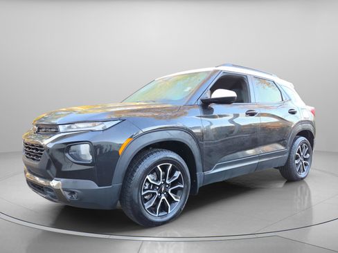 Used 2022 Chevrolet TrailBlazer ACTIV image 2