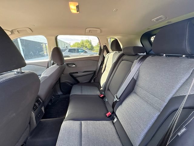 Used 2023 Nissan Rogue SV AWD/4WD image 13