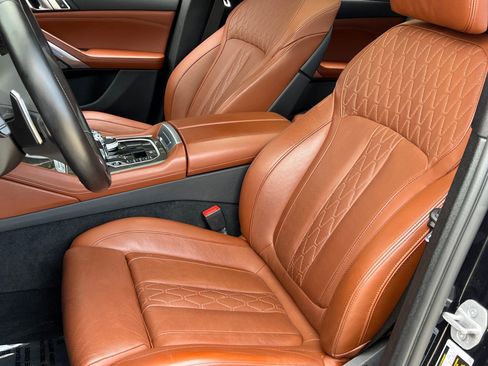 Used 2022 BMW X6 M50i w/ Executive Package AWD/4WD image 25