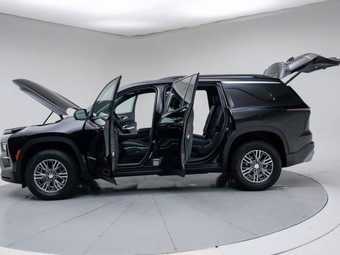 New 2026 Chevrolet Traverse LT w/ Driver Confidence Package image 19