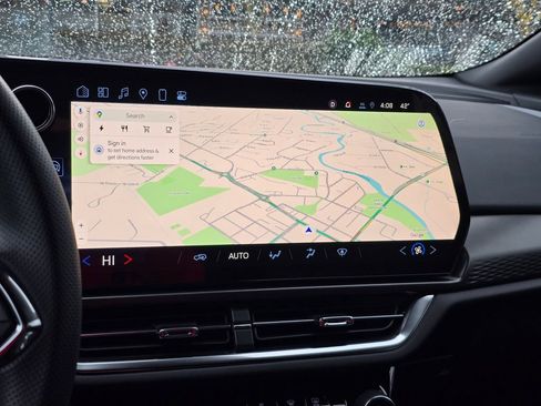 Used 2025 Chevrolet Equinox EV LT image 25