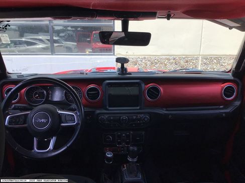 Used 2020 Jeep Gladiator Rubicon AWD/4WD image 12