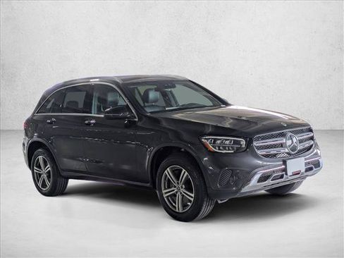 Certified 2022 Mercedes-Benz GLC 300 image 3