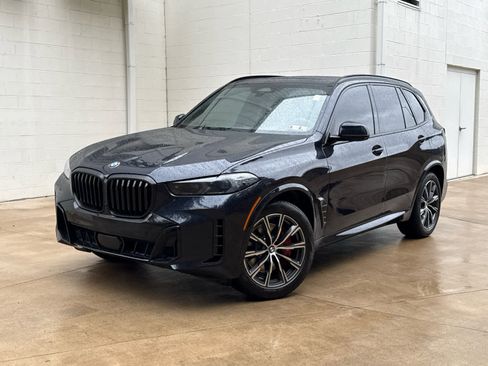 Certified 2024 BMW X5 xDrive40i w/ M Sport Package image 1