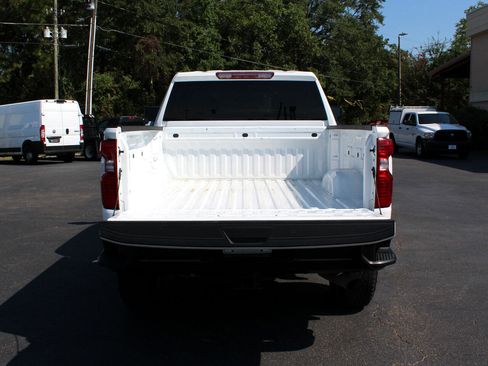 Used 2024 Chevrolet Silverado 2500 Custom w/ Custom Convenience Package image 13
