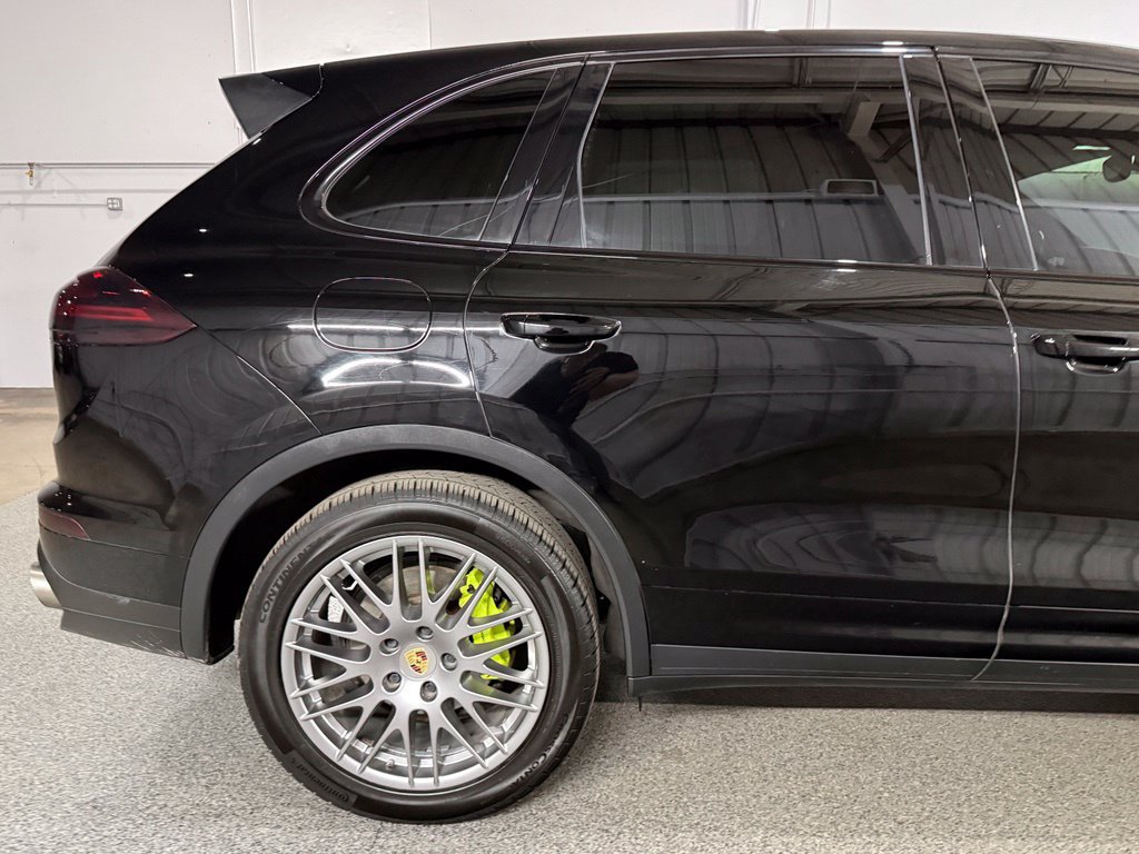 Used 2016 Porsche Cayenne S AWD/4WD image 7