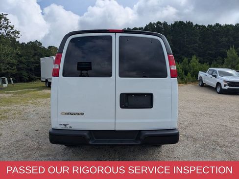 Used 2023 Chevrolet Express 3500 LS RWD image 3