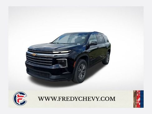 Used 2026 Chevrolet Traverse LT AWD/4WD image 1