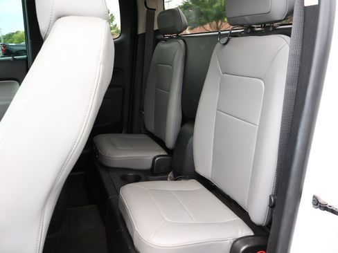 Used 2017 Chevrolet Colorado W/T RWD image 14