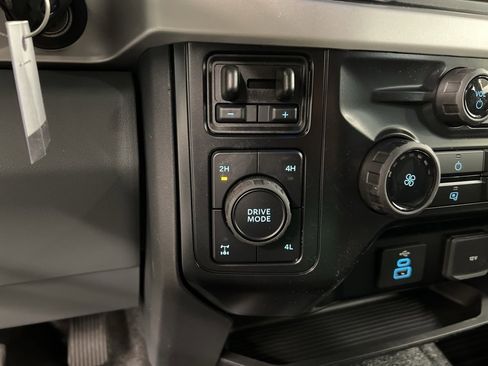 New 2026 Ford F250 XL w/ XL Chrome Package image 15