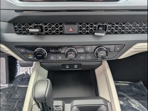 Used 2025 Honda Accord SE image 12