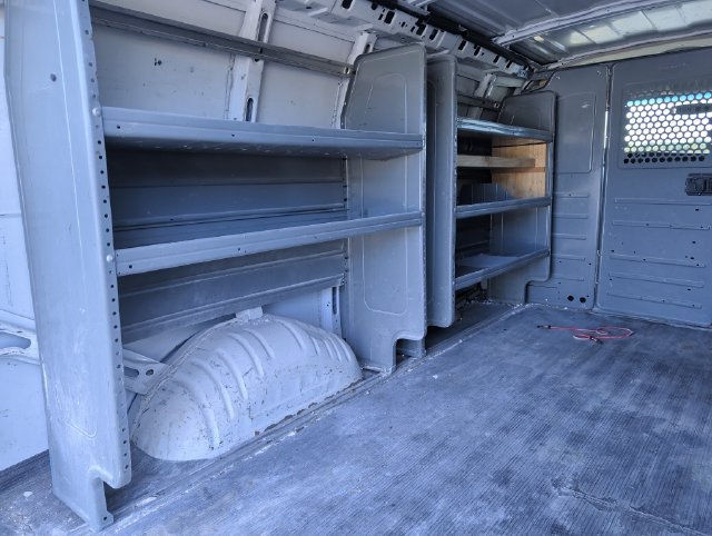 Used 2011 Chevrolet Express 2500 RWD image 26