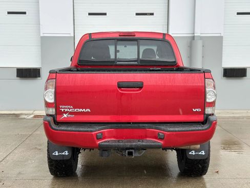 Used 2015 Toyota Tacoma Pickup 4D 5 ft w/ TRD Sport Package image 4