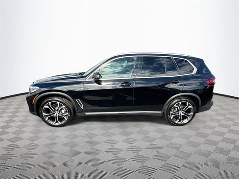 Used 2022 BMW X5 xDrive40i w/ Premium Package image 9