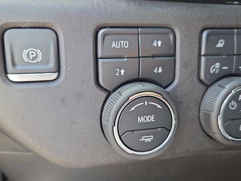 Used 2025 Chevrolet Silverado 3500 High Country w/ Technology Package AWD/4WD image 26