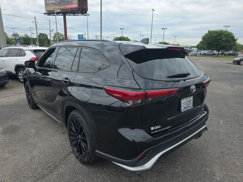 Used 2023 Toyota Highlander XSE FWD image 7
