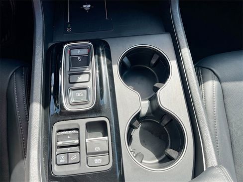 Used 2025 Honda Pilot EX-L image 17