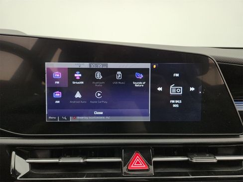 Certified 2024 Kia Niro EX Touring image 26