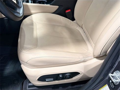 Used 2021 Jeep Grand Cherokee L Limited image 17