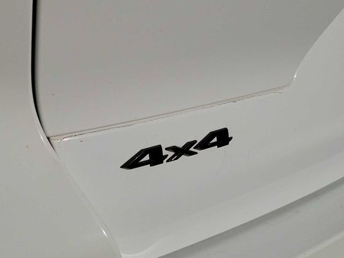 Used 2024 Jeep Grand Cherokee L Laredo AWD/4WD image 11