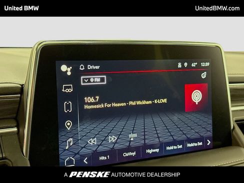 Used 2022 GMC Yukon SLT w/ SLT Premium Package image 8